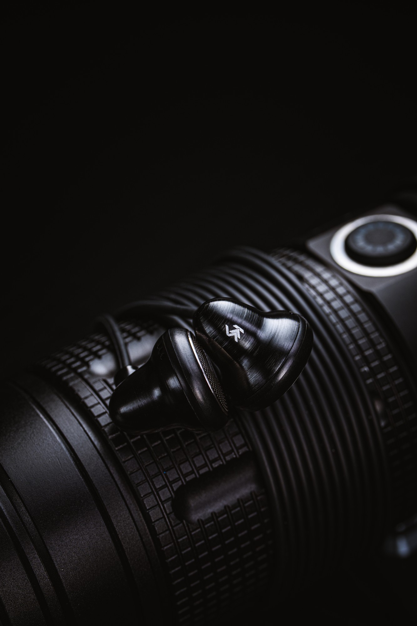 Temperament Little Black Bell X15 Hi-Fi Flathead Earbuds