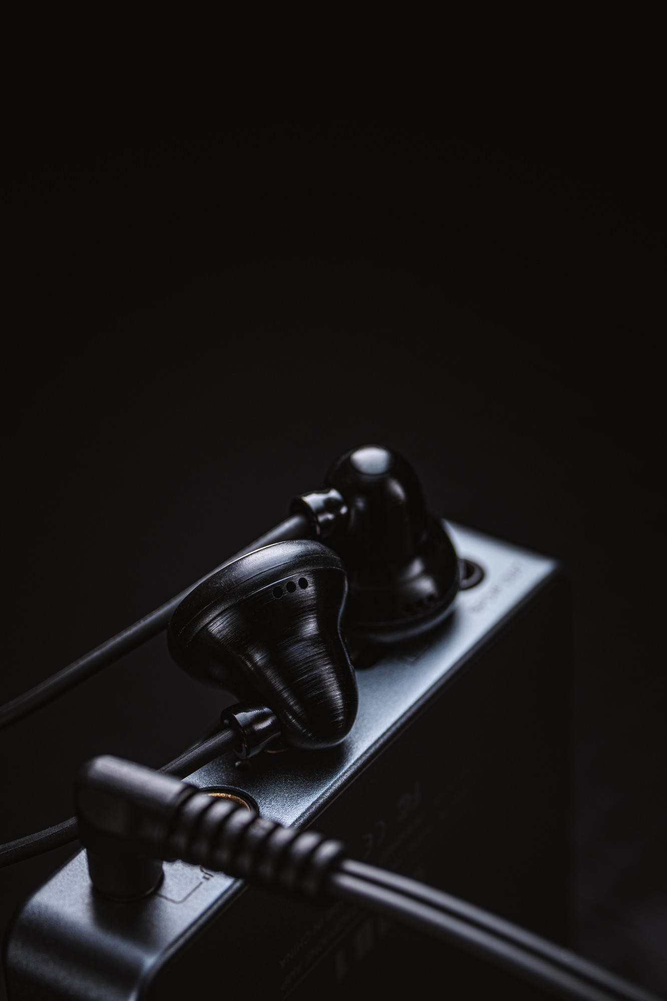 Temperament Little Black Bell X15 Hi-Fi Flathead Earbuds