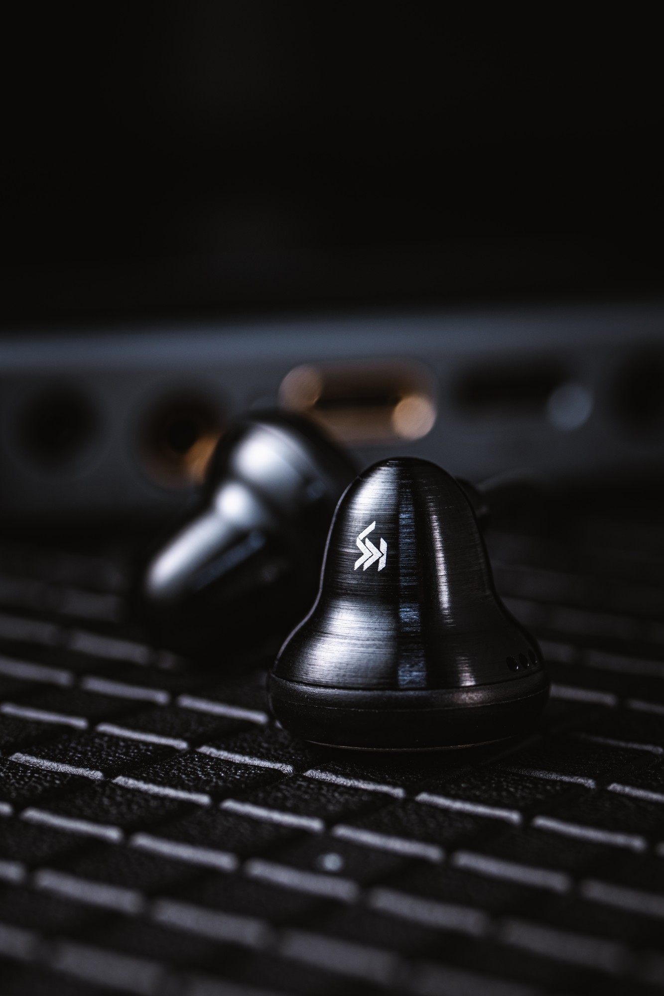 Temperament Little Black Bell X15 Hi-Fi Flathead Earbuds