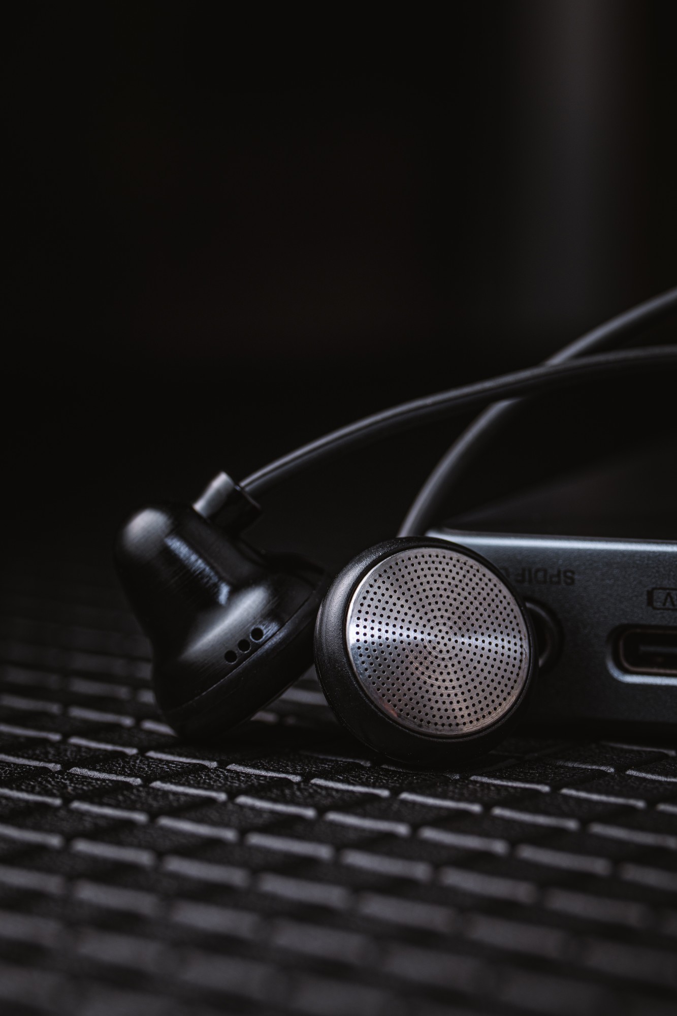 Temperament Little Black Bell X15 Hi-Fi Flathead Earbuds