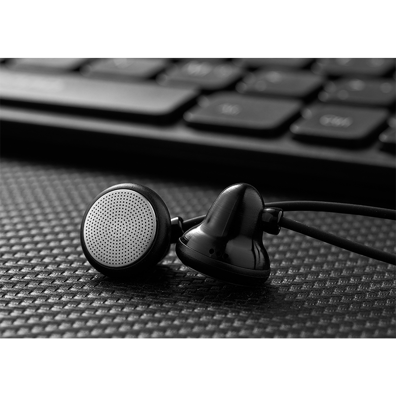 Temperament Little Black Bell S X6 Hi-Fi Flathead Earbuds
