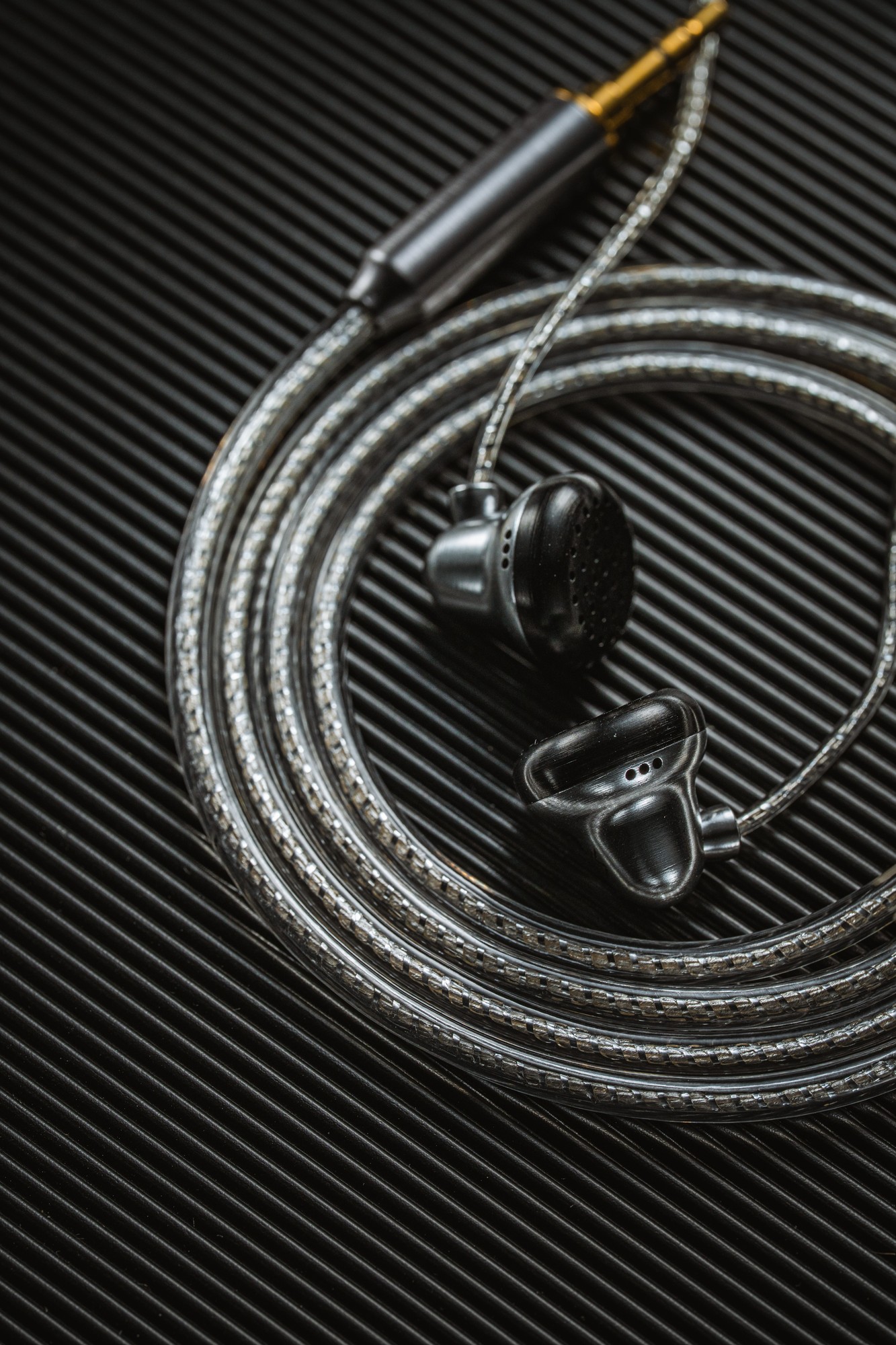 Temperament Little Black Bell X6S Hi-Fi Flathead Earbuds