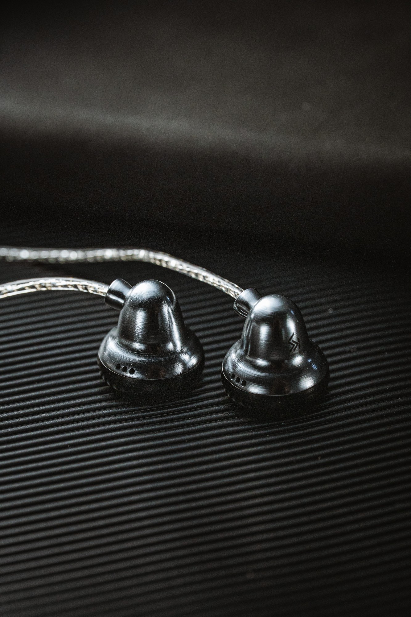 Temperament Little Black Bell X6S Hi-Fi Flathead Earbuds