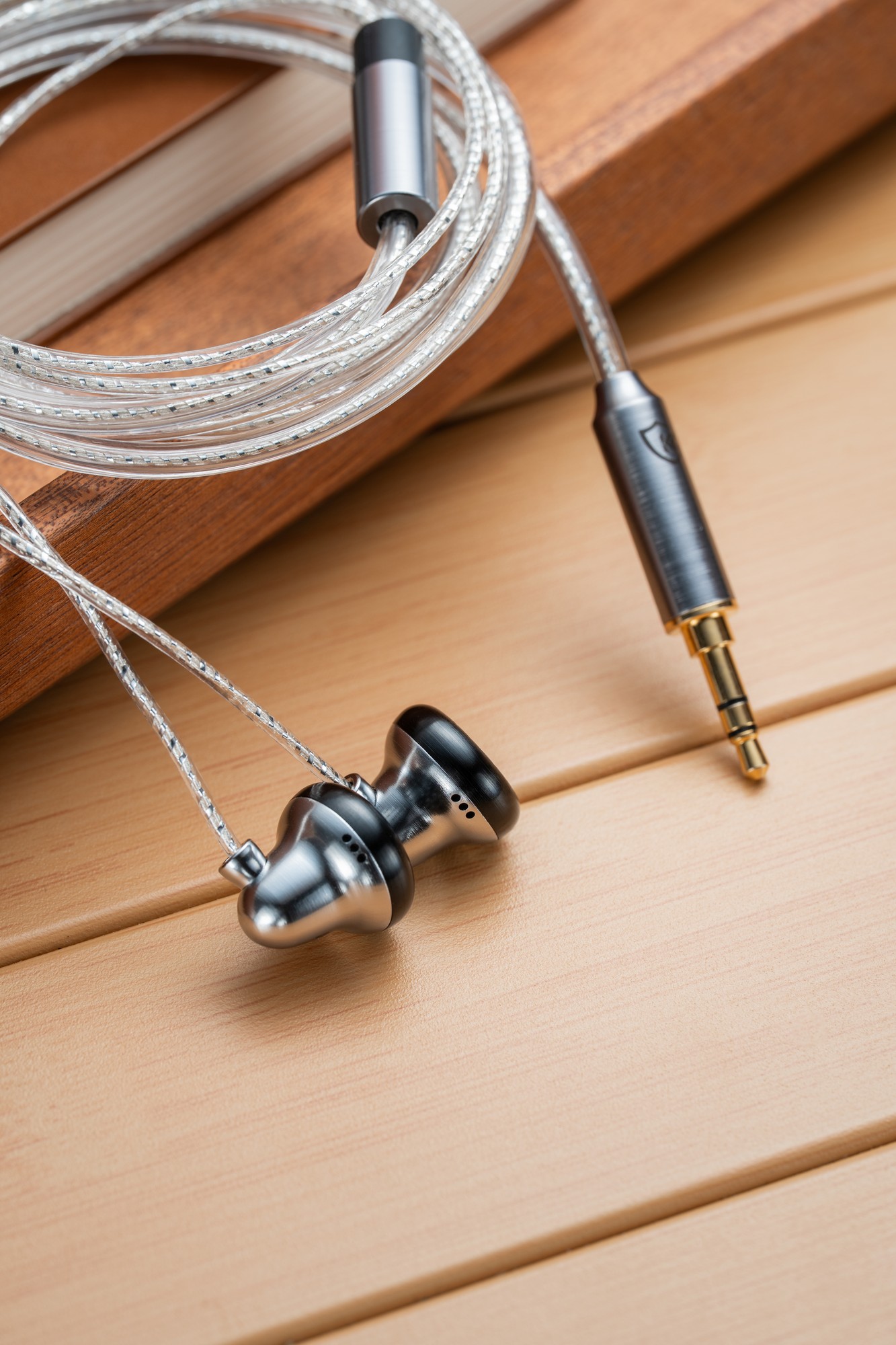 Temperament Little Black Bell X6S Hi-Fi Flathead Earbuds