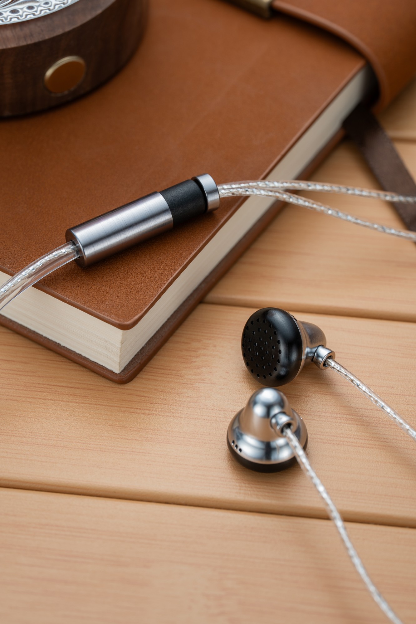 Temperament Little Black Bell X6S Hi-Fi Flathead Earbuds