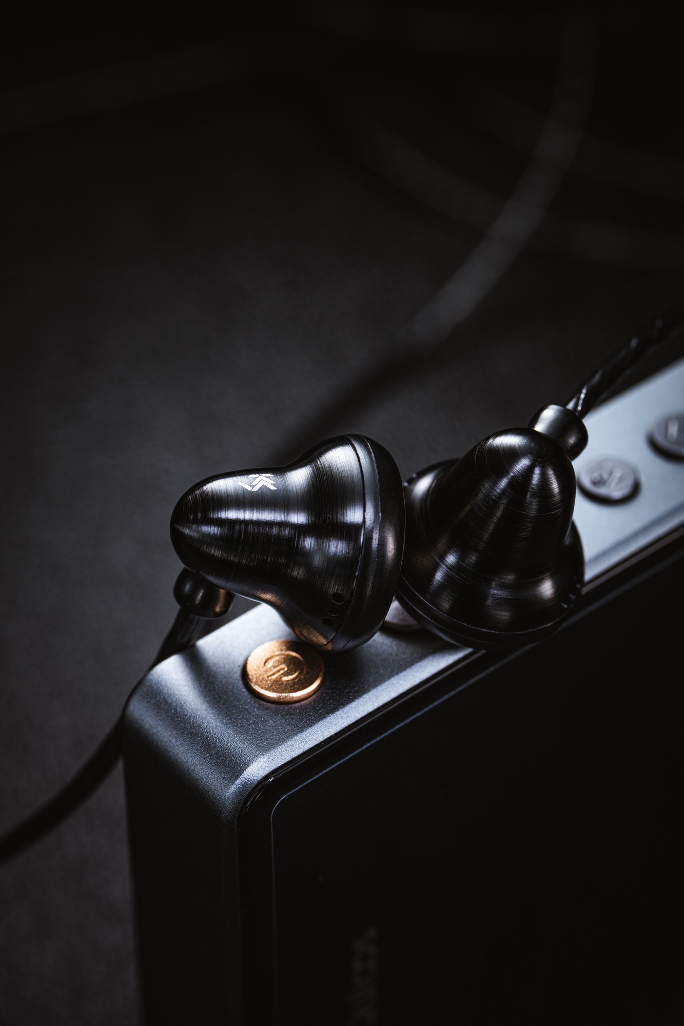 Temperament Little Black Bell X6 Type-C Flathead Earbuds (with Mic)