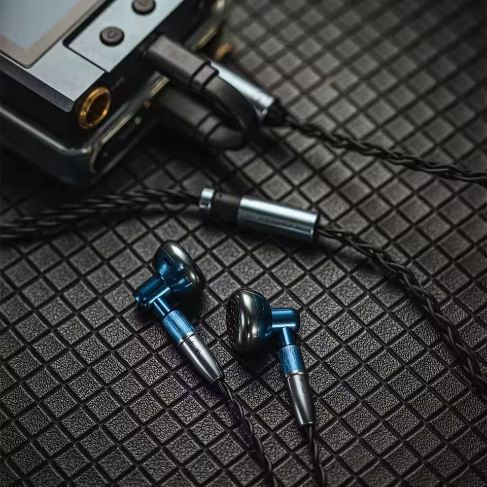 Temperament DM7 Flagship-Level Hi-Fi Flathead Earbuds