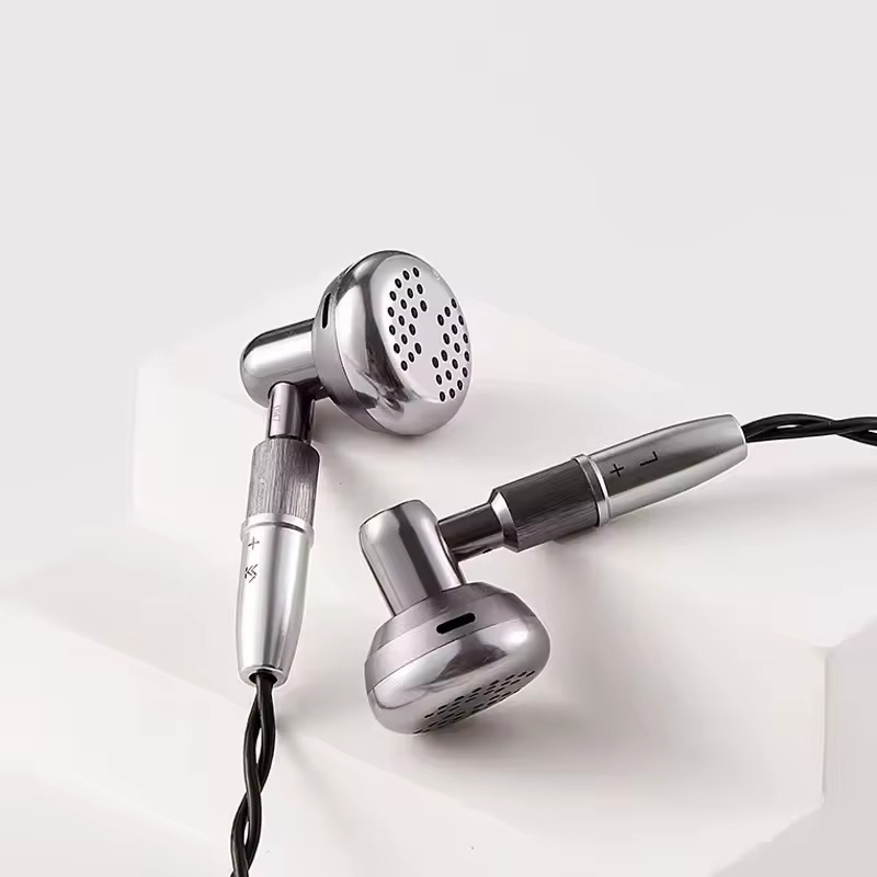 Temperament DM7Ti Flagship All-Titanium Flathead Earbuds